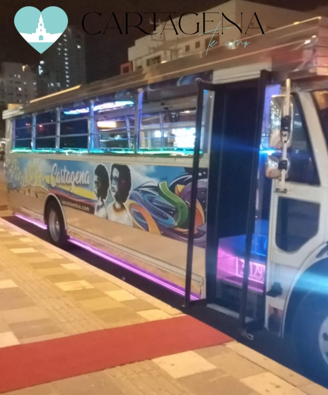 Party Bus on the Chiva: Historic Center Experience Cartagena / Fiesta en la Chiva: Experiencia en el Centro Histórico Cartagena