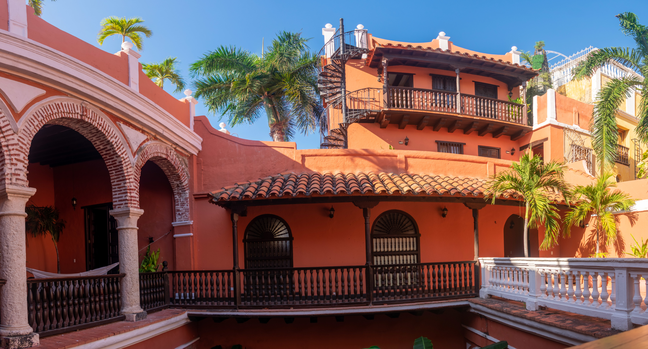 Colonial House Cartagena | Lujo y Exclusividad en la Ciudad Amurallada