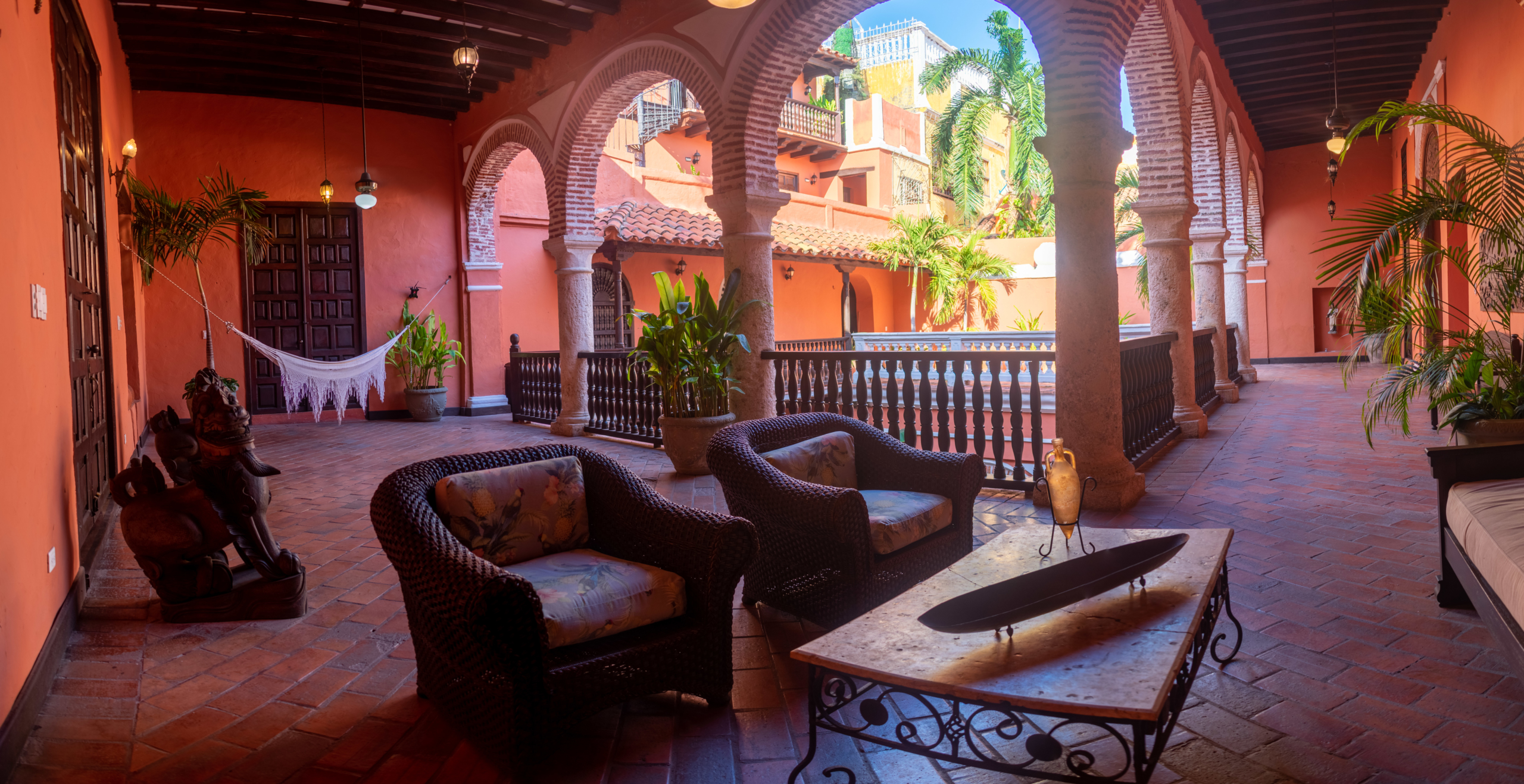Colonial House Cartagena | Lujo y Exclusividad en la Ciudad Amurallada