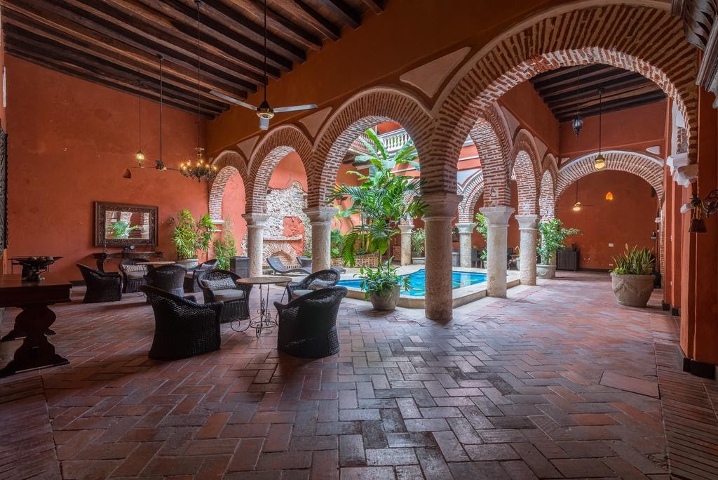 Colonial House Cartagena | Lujo y Exclusividad en la Ciudad Amurallada