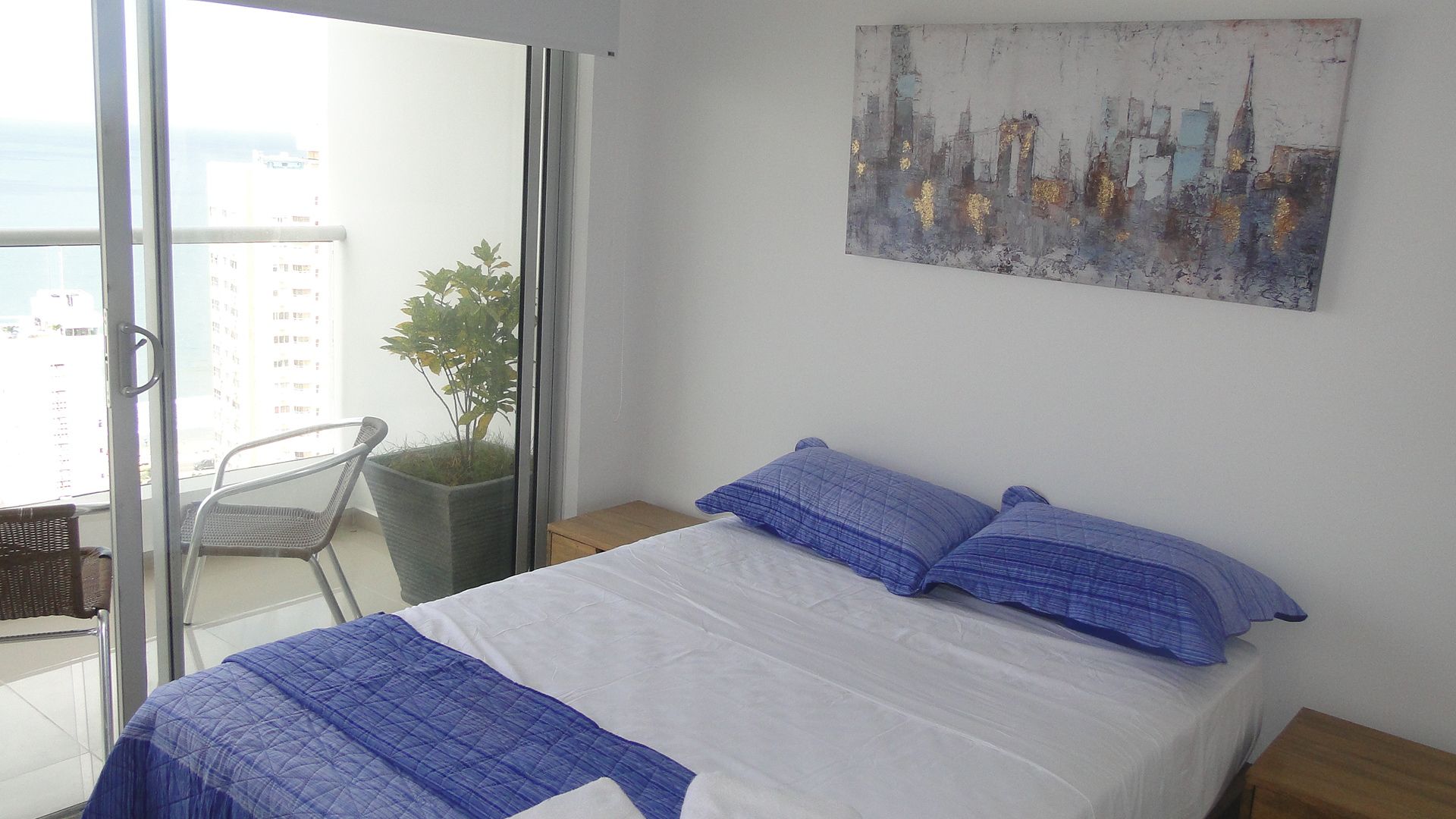 Nuevo Apartamento en Cartagena con Vista al Mar y Piscina Infinita / New Apartment in Cartagena with Ocean View and Infinity Pool
