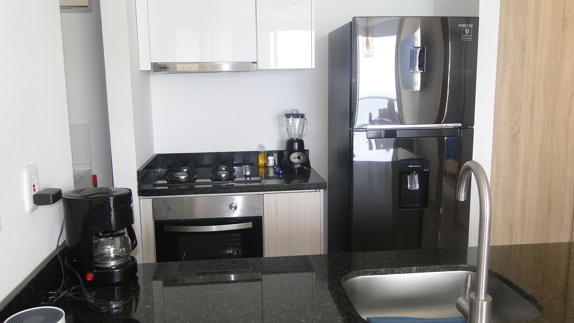 Nuevo Apartamento en Cartagena con Vista al Mar y Piscina Infinita / New Apartment in Cartagena with Ocean View and Infinity Pool