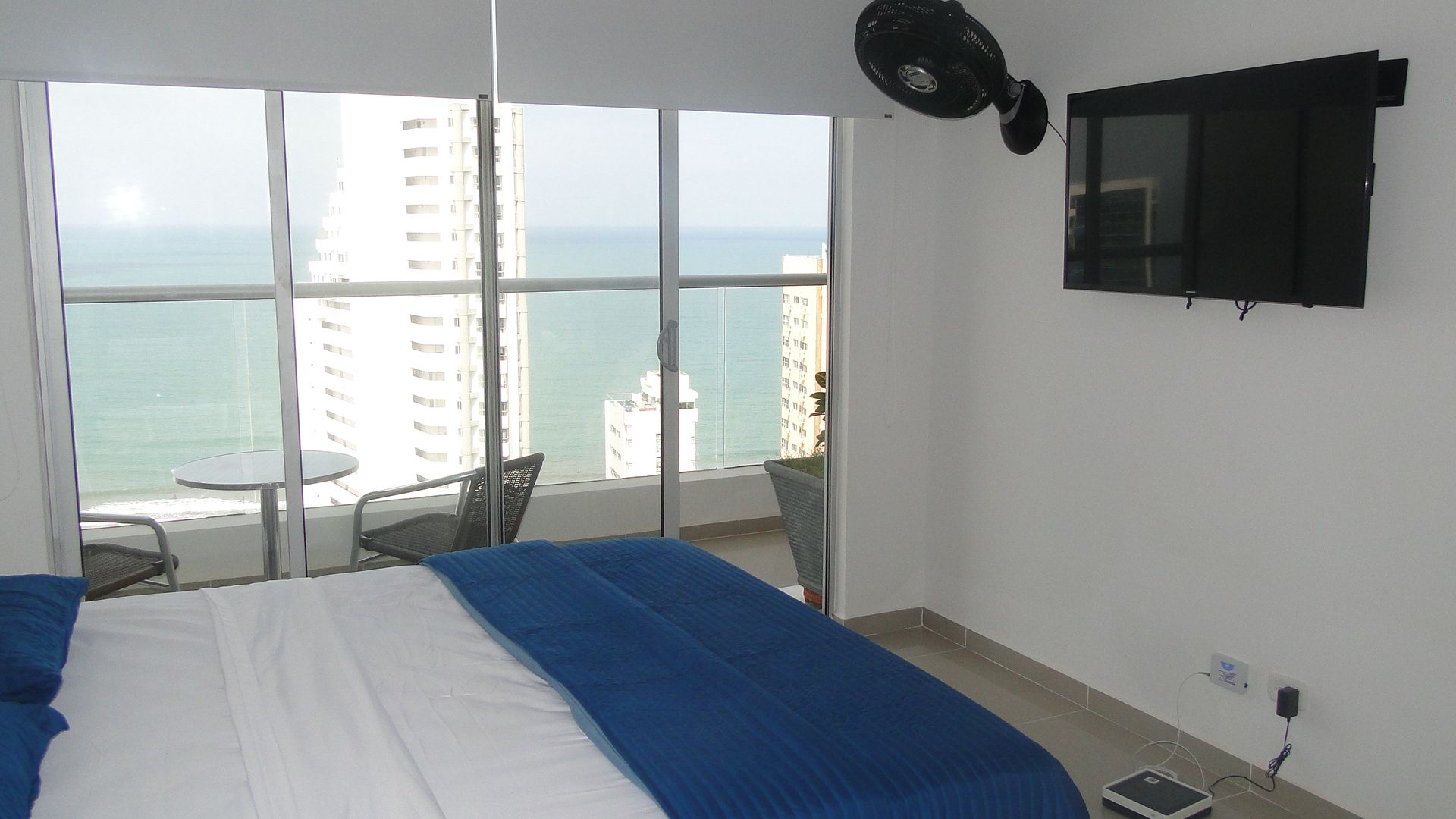 Nuevo Apartamento en Cartagena con Vista al Mar y Piscina Infinita / New Apartment in Cartagena with Ocean View and Infinity Pool
