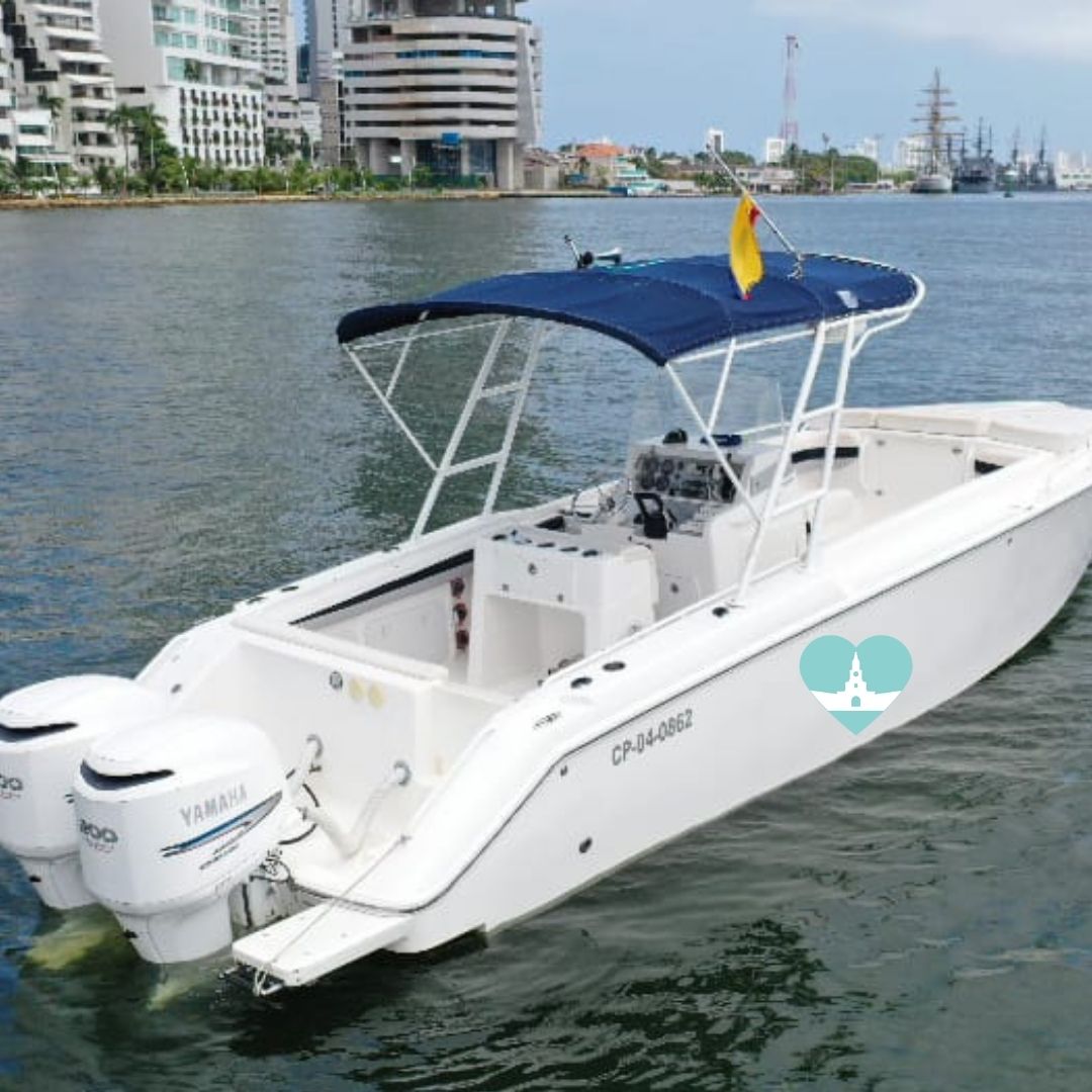 Alquiler de Lancha de Lujo en Cartagena: Explora las Islas con Estilo /Discover Cartagena from the Sea: Rent a Boat with Exclusive Service