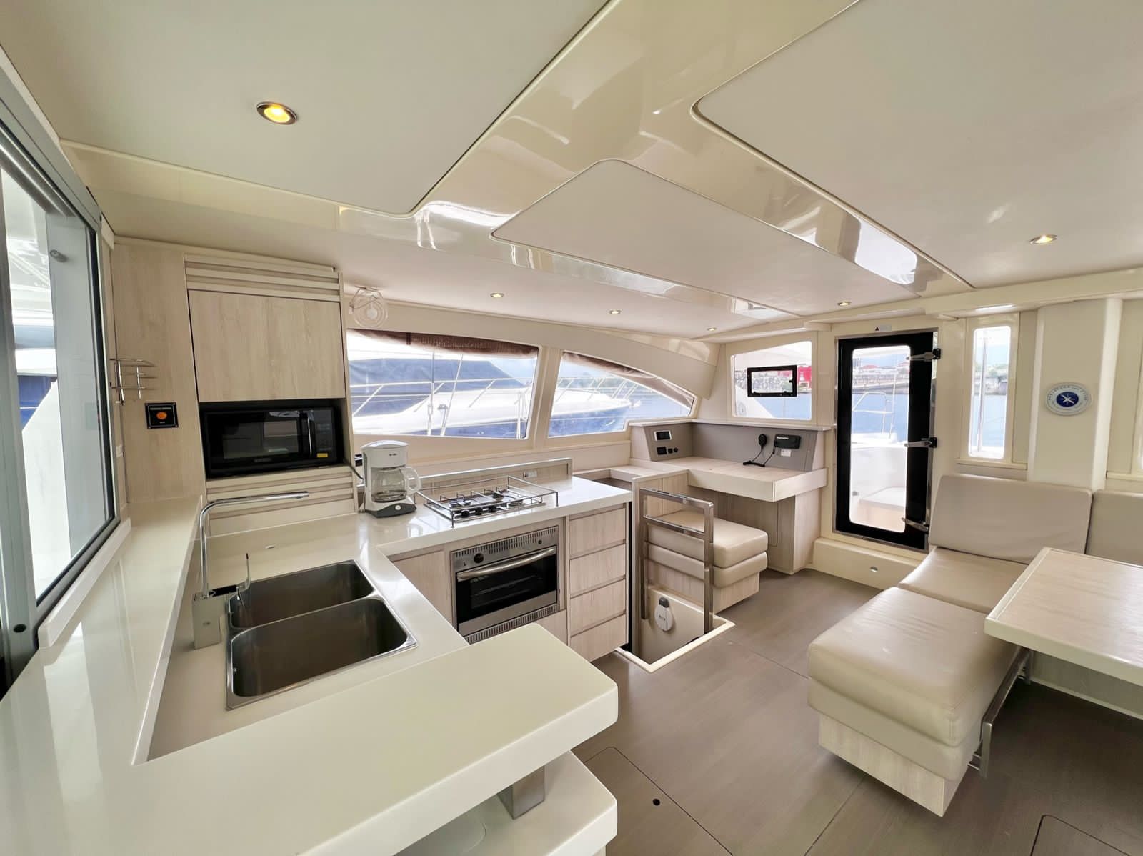 Catamarán Charter Party 2 | Alquiler Privado en Cartagena VIP