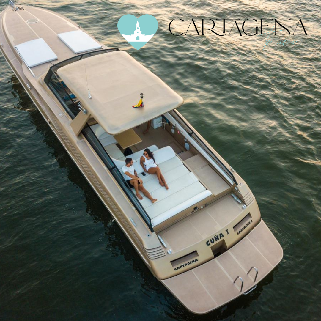 Luxury Yacht Rental: Full-Day Experience to Rosario Islands, Cholon, and Baru.