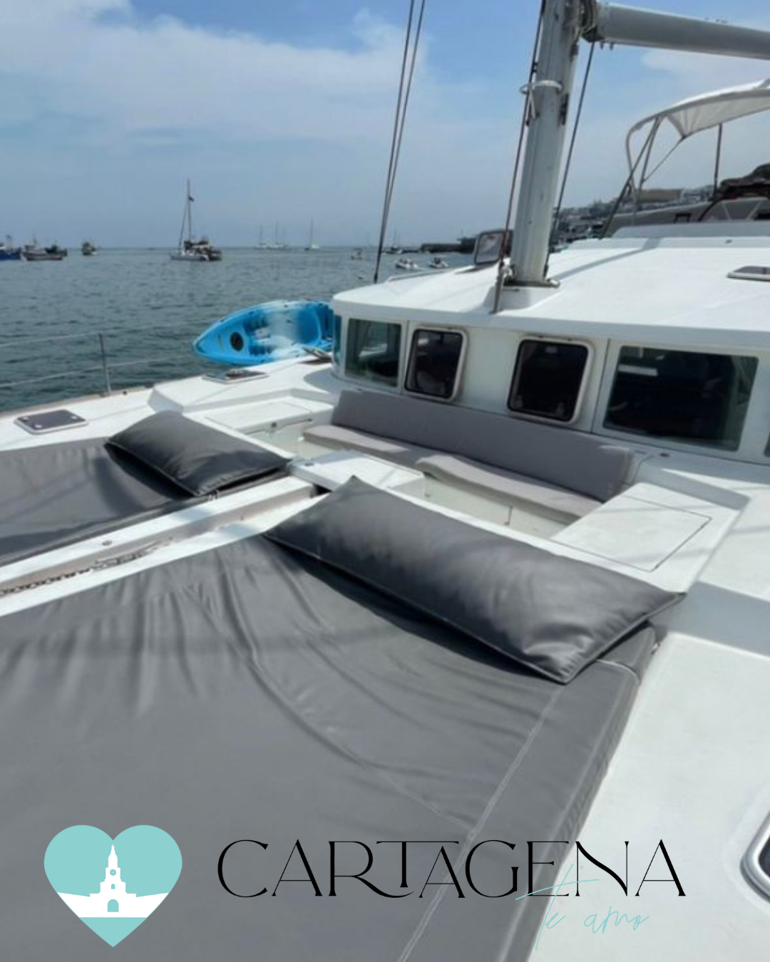 Catamarán Party 3: Navegación de lujo y tours espectaculares en Cartagena -Catamaran Party 3: Luxury Navigation and Spectacular Tours in Cartagena