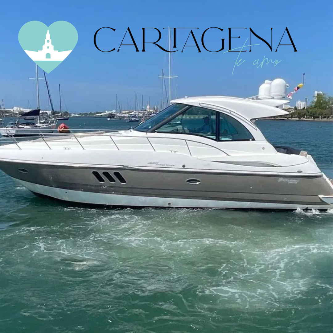 Semi yate de 42 pies en Cartagena: Disfruta de lujo y comodidad en el mar /42-foot semi-yacht in Cartagena: Enjoy luxury and comfort at sea.