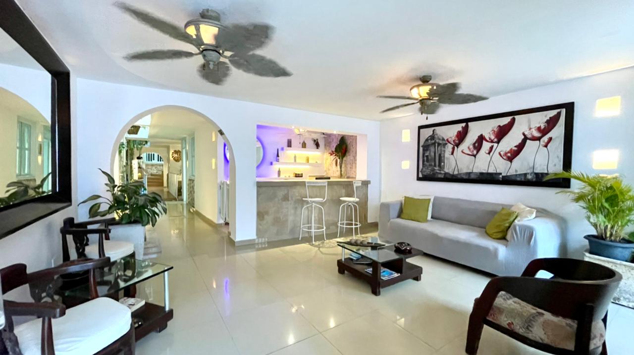 Casa Nueve full House : El alojamiento de lujo perfecto en Getsemaní / Casa Nueve: The Perfect Luxury Accommodation in Getsemaní