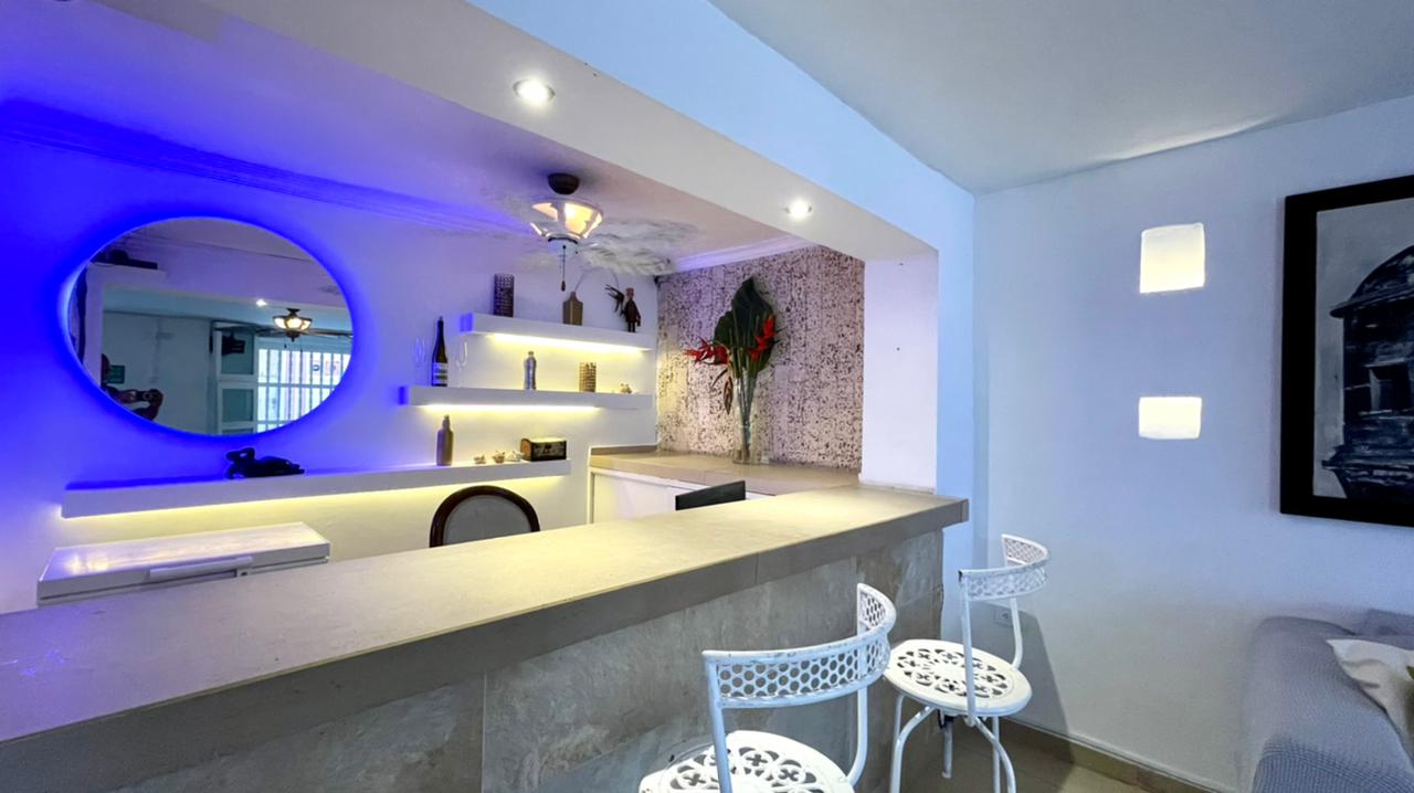 Casa Nueve full House : El alojamiento de lujo perfecto en Getsemaní / Casa Nueve: The Perfect Luxury Accommodation in Getsemaní
