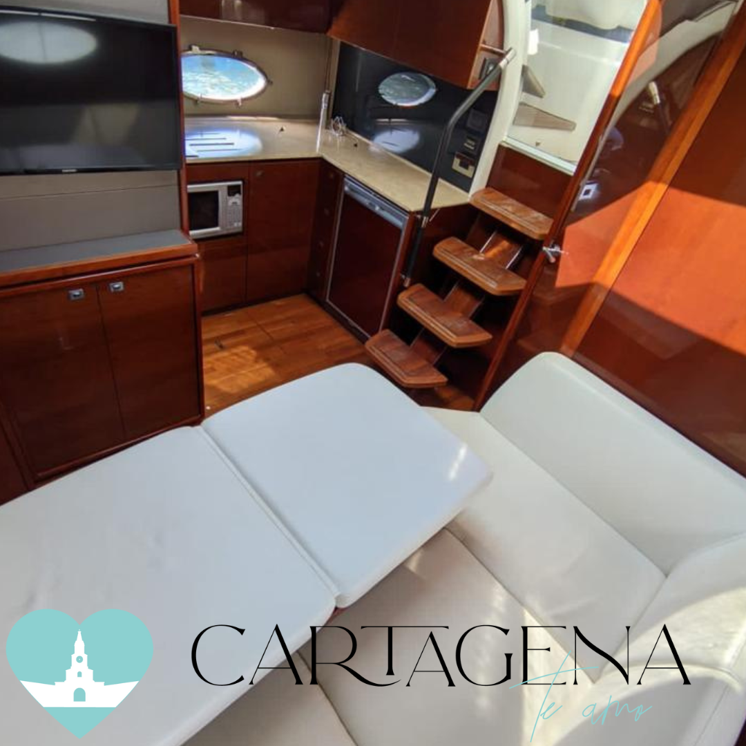 Sail in Style with Luxury Yacht PRINCESS V39 / Navega en estilo con el Luxury yatch PRINCESS V39
