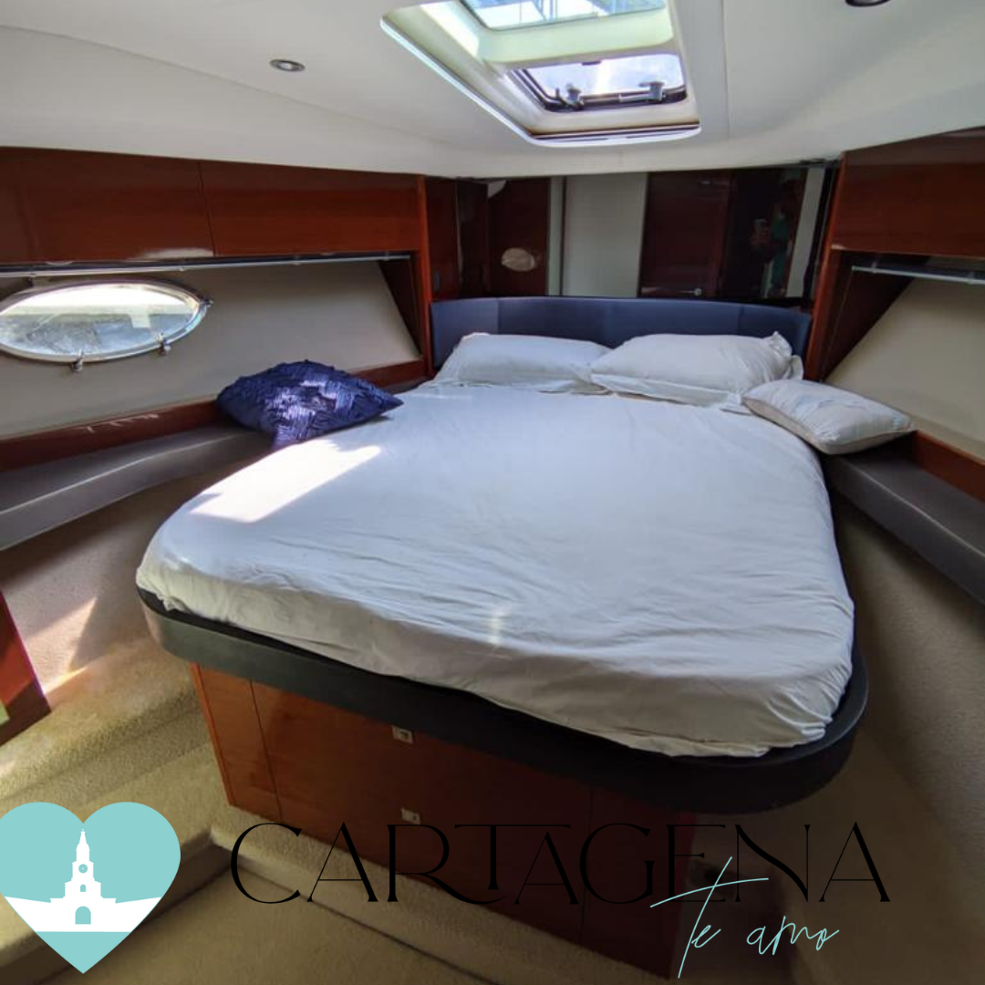 Sail in Style with Luxury Yacht PRINCESS V39 / Navega en estilo con el Luxury yatch PRINCESS V39