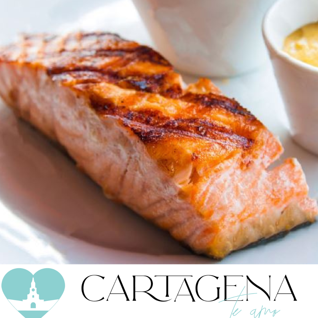 Salmón a la Parrilla en Cartagena – Una Deliciosa Opción Gourmet para tus Momentos Especiales/ Grilled Salmon in Cartagena – A Delicious Gourmet Option for your Special Moments