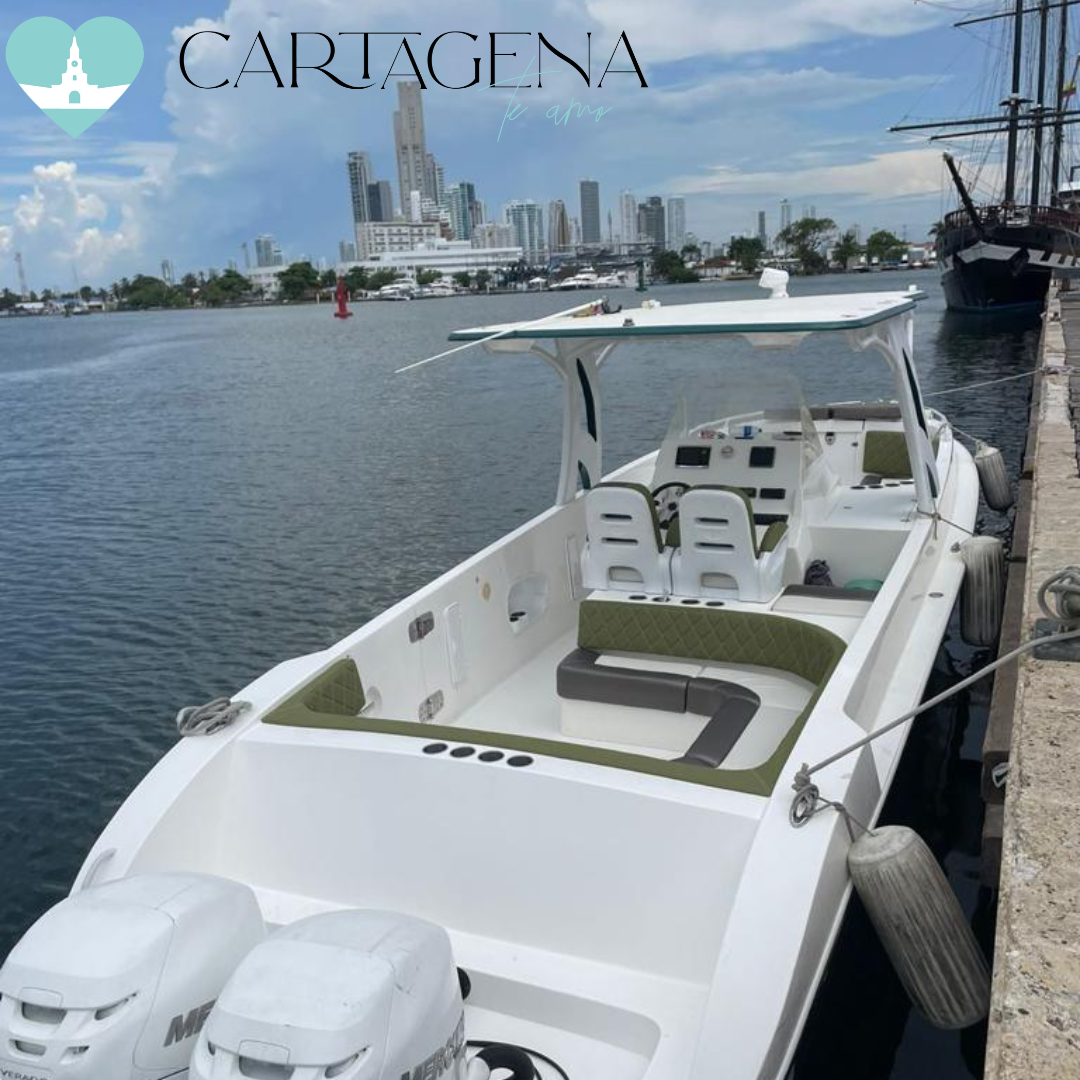 Cartagena Boat Experience: Discover the Beauty of the Sea / Experiencia en Barco en Cartagena: Descubre la Belleza del Mar