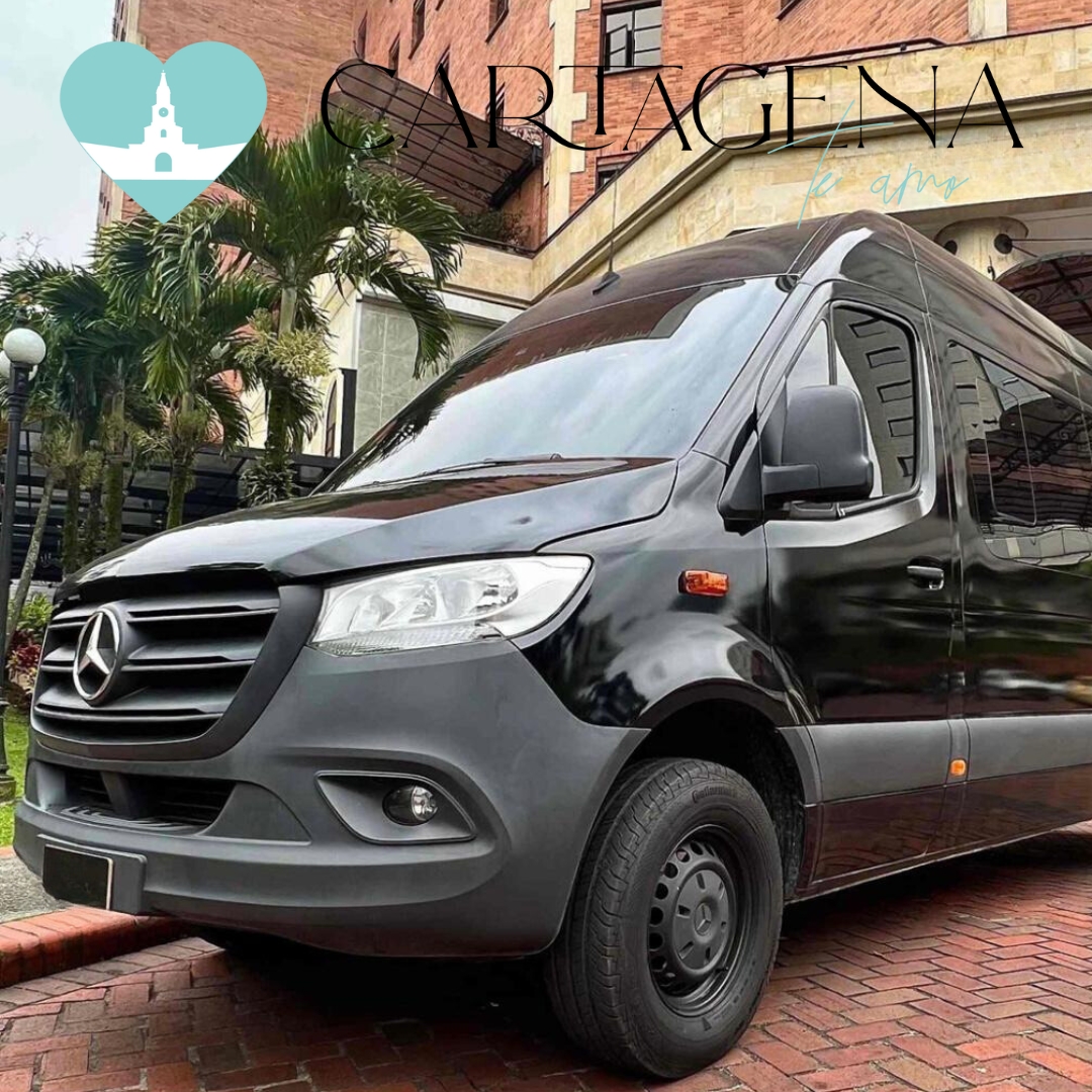 Viaje de Lujo en Mercedes-Benz para 9 Personas en Cartagena / Luxury Journey in a Mercedes-Benz for 9 People in Cartagena