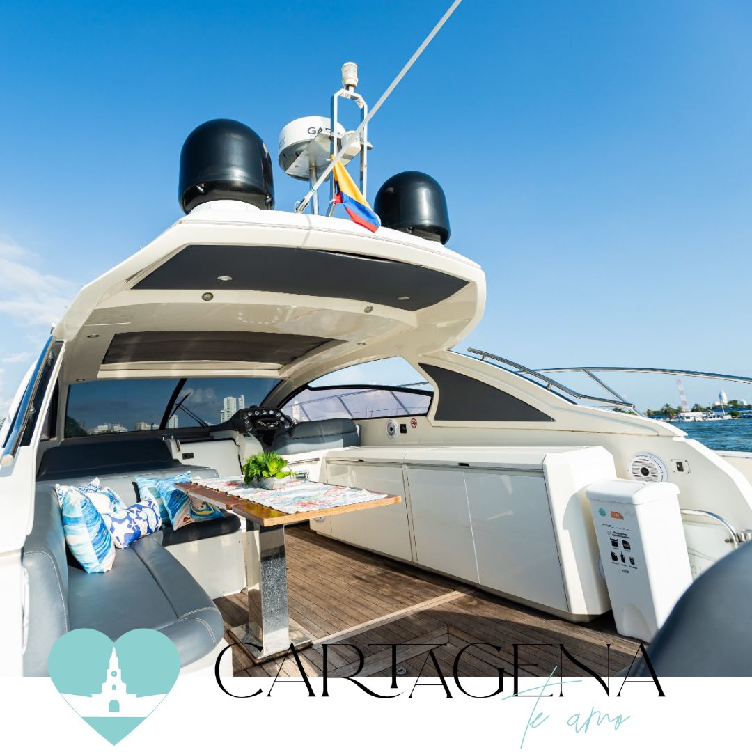 Yate Azimut Atlantis 48 ft: Lujo y Diversión en el Mar de Cartagena / 48 ft Azimut Atlantis Yacht: Luxury and Fun at Sea in Cartagena Colombia