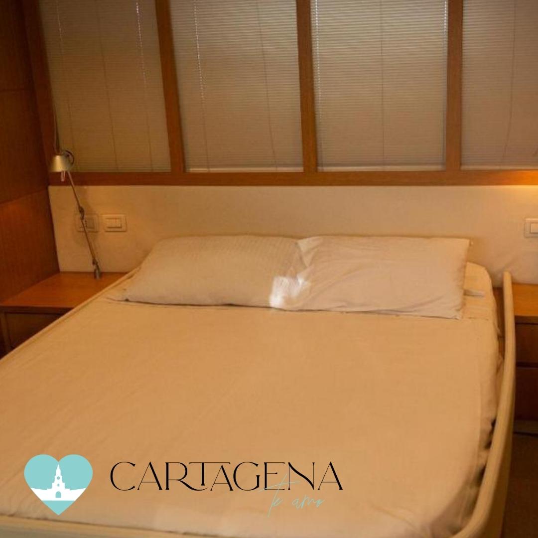 Luxury Yacht for Private Events in Cartagena 61 FT / Yate de Lujo para Eventos Privados en Cartagena