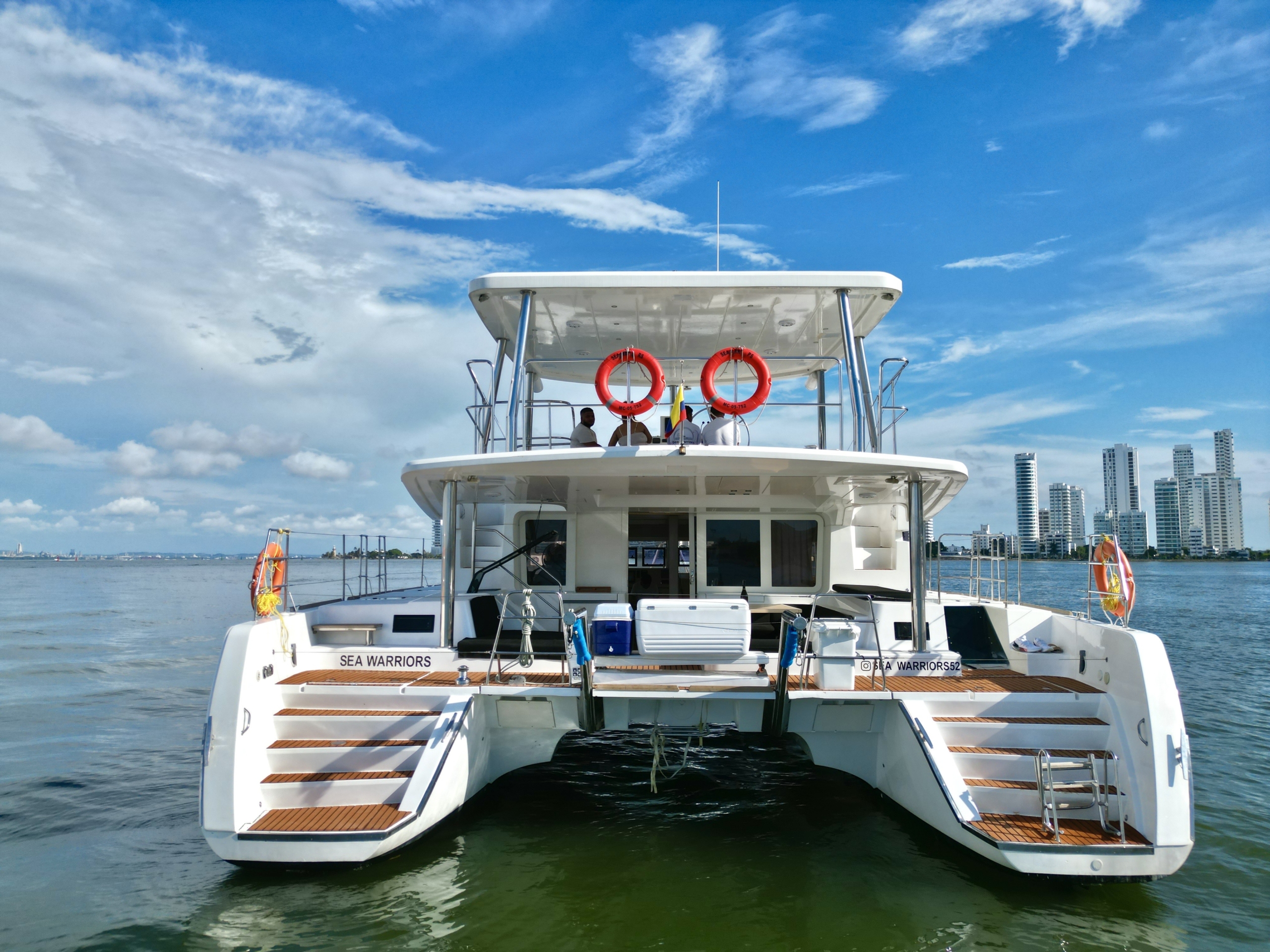 Alquiler de Catamaran Lagoon 52 ft en Cartagena: Descubre el Paraíso en el Mar Caribe / Catamaran Lagoon 52 ft Charter in Cartagena: Discover Paradise in the Caribbean Sea
