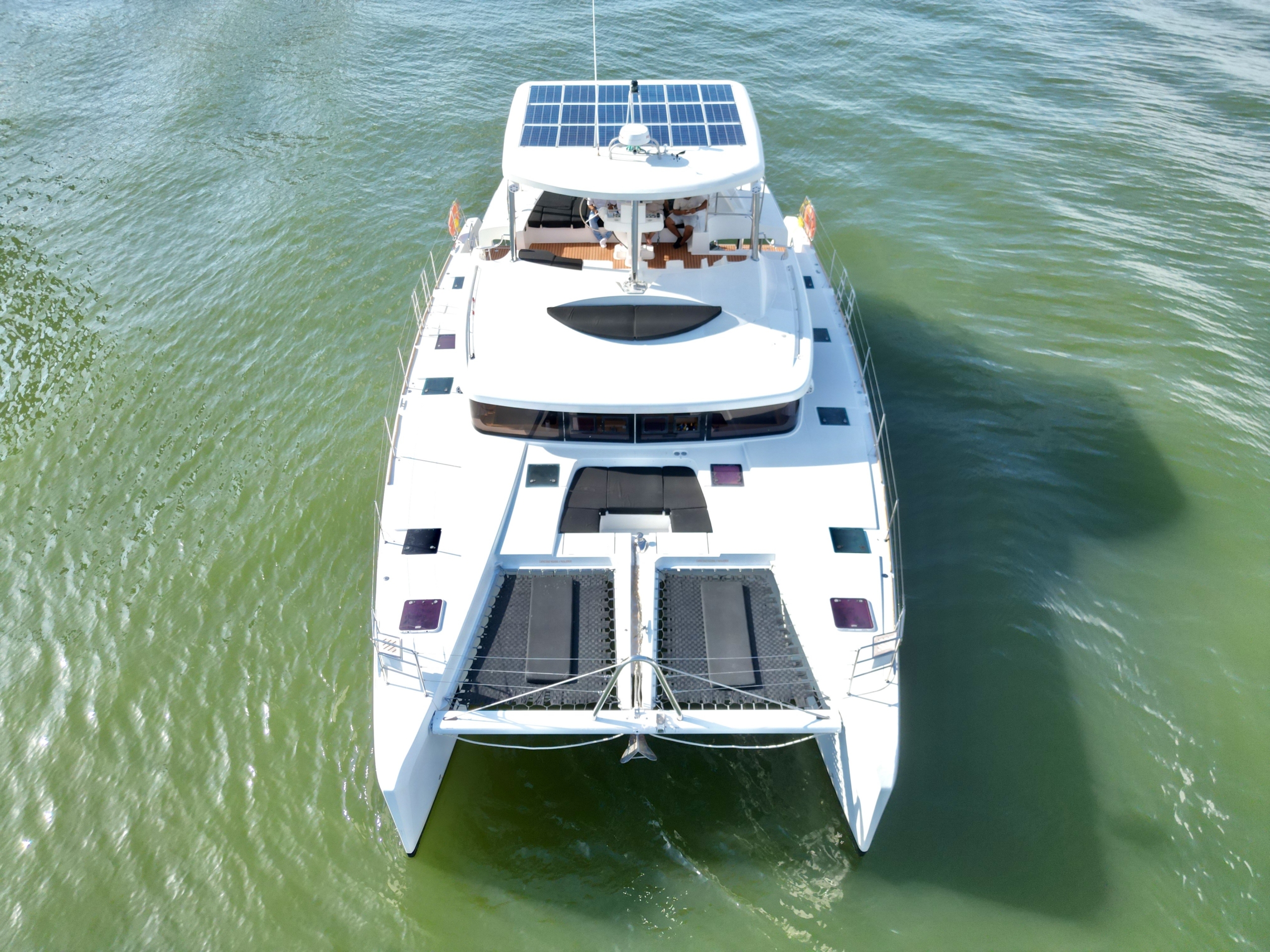 Alquiler de Catamaran Lagoon 52 ft en Cartagena: Descubre el Paraíso en el Mar Caribe / Catamaran Lagoon 52 ft Charter in Cartagena: Discover Paradise in the Caribbean Sea