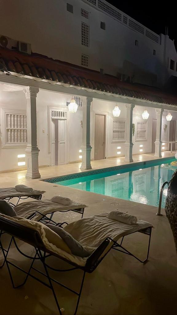 Team Building en Cartagena: Casa con Espacio para 30 Personas en el Centro Histórico /