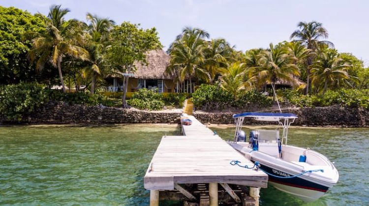 Isla Amor – Experiencia Única en las Islas del Rosario / Isla Amor – Unique Experience in the Rosario Islands