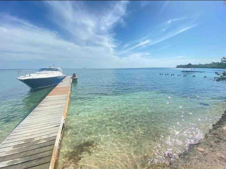 Isla Amor – Experiencia Única en las Islas del Rosario / Isla Amor – Unique Experience in the Rosario Islands