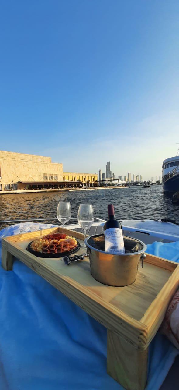 Sunset & Night Boat Party Experience VIP in Cartagena / Fiesta en Barco al Atardecer en Cartagena