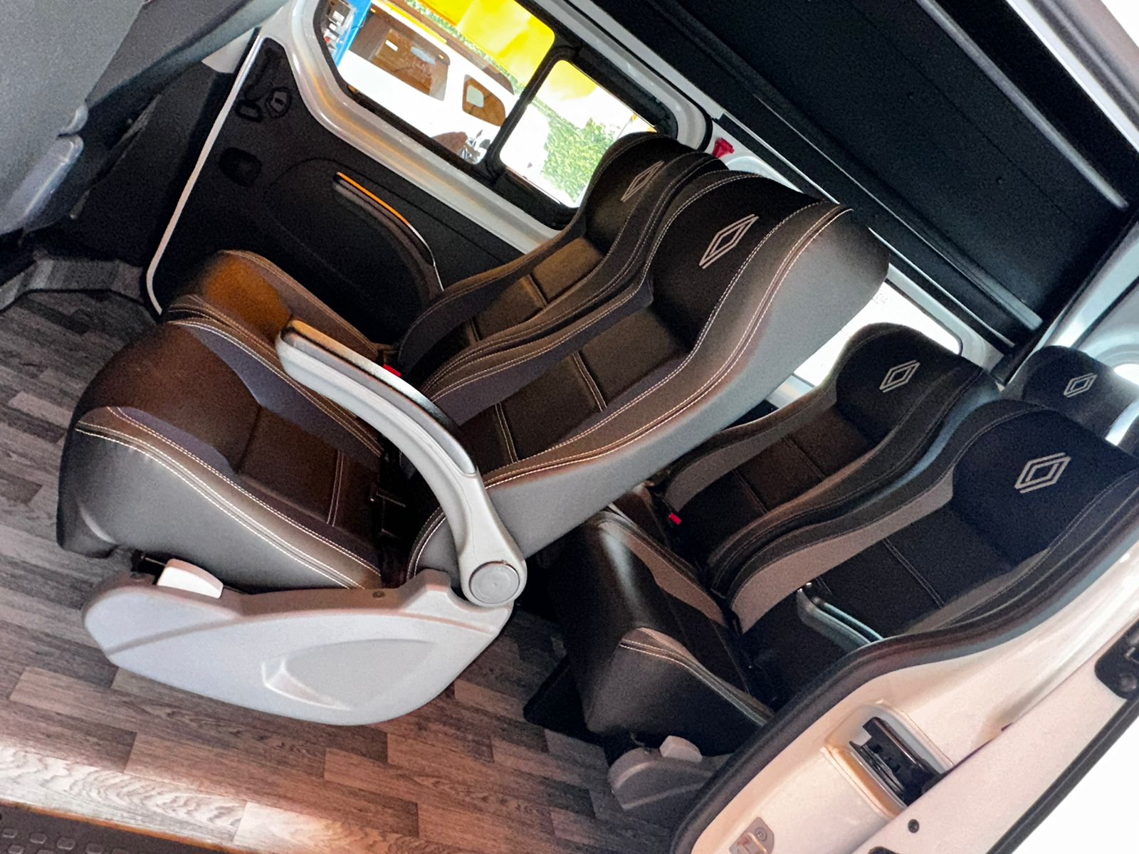 Descubre Cartagena con la Renault Master – Tour Personalizado / Discover Cartagena with the Renault Master – Personalized Tour