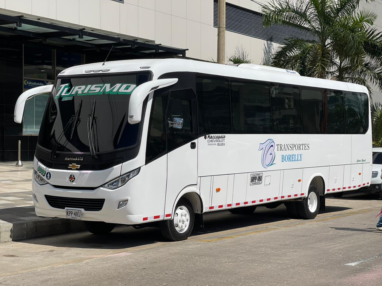 Comodidad y Seguridad : Alquila un Autobús de 40 Pasajeros en Cartagena, Colombia / Ultimate Comfort and Safety: Rent a 40-Passenger Bus in Cartagena, Colombia