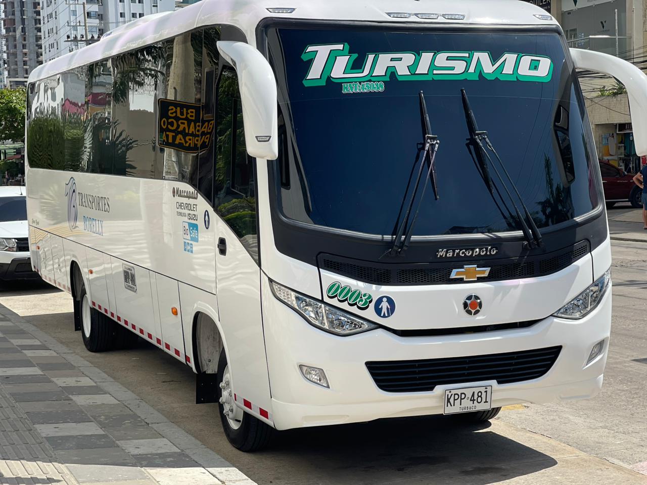 Comodidad y Seguridad : Alquila un Autobús de 40 Pasajeros en Cartagena, Colombia / Ultimate Comfort and Safety: Rent a 40-Passenger Bus in Cartagena, Colombia