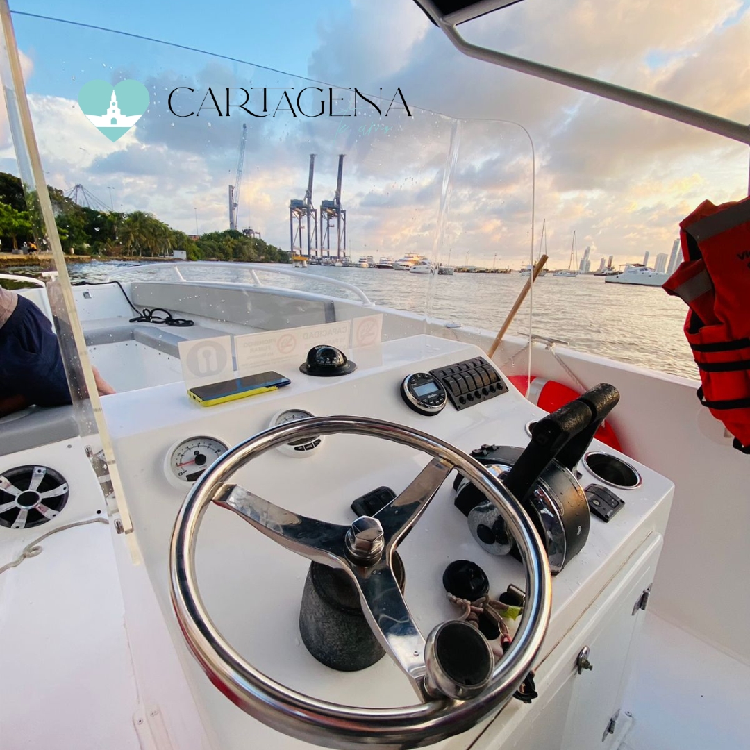 Disfruta del Mar con “Las Babys” – Bote Deportivo 32 Pies en Cartagena / Unforgettable Nautical Adventure in Cartagena