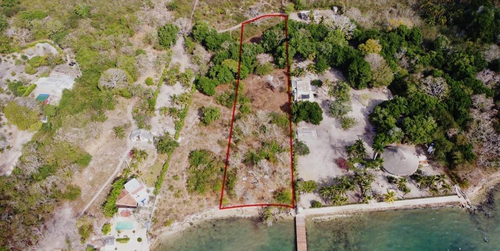 Lote en Venta en Barú, Cartagena de Indias – Frente al Mar Caribe / Beachfront Land for Sale – Barú, Cartagena de Indias, Colombia