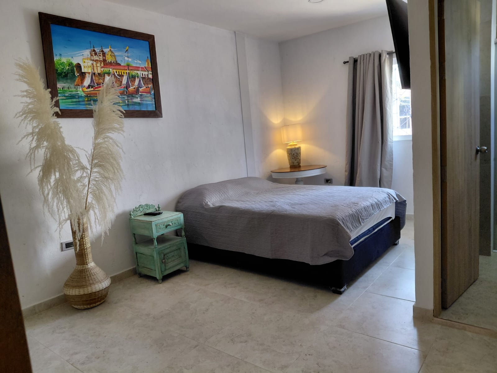 Prime Location Studio | Steps from Manga Bay & Carulla / Apartaestudio Moderno + Entrada Privada en la Zona más Segura en Cartagena
