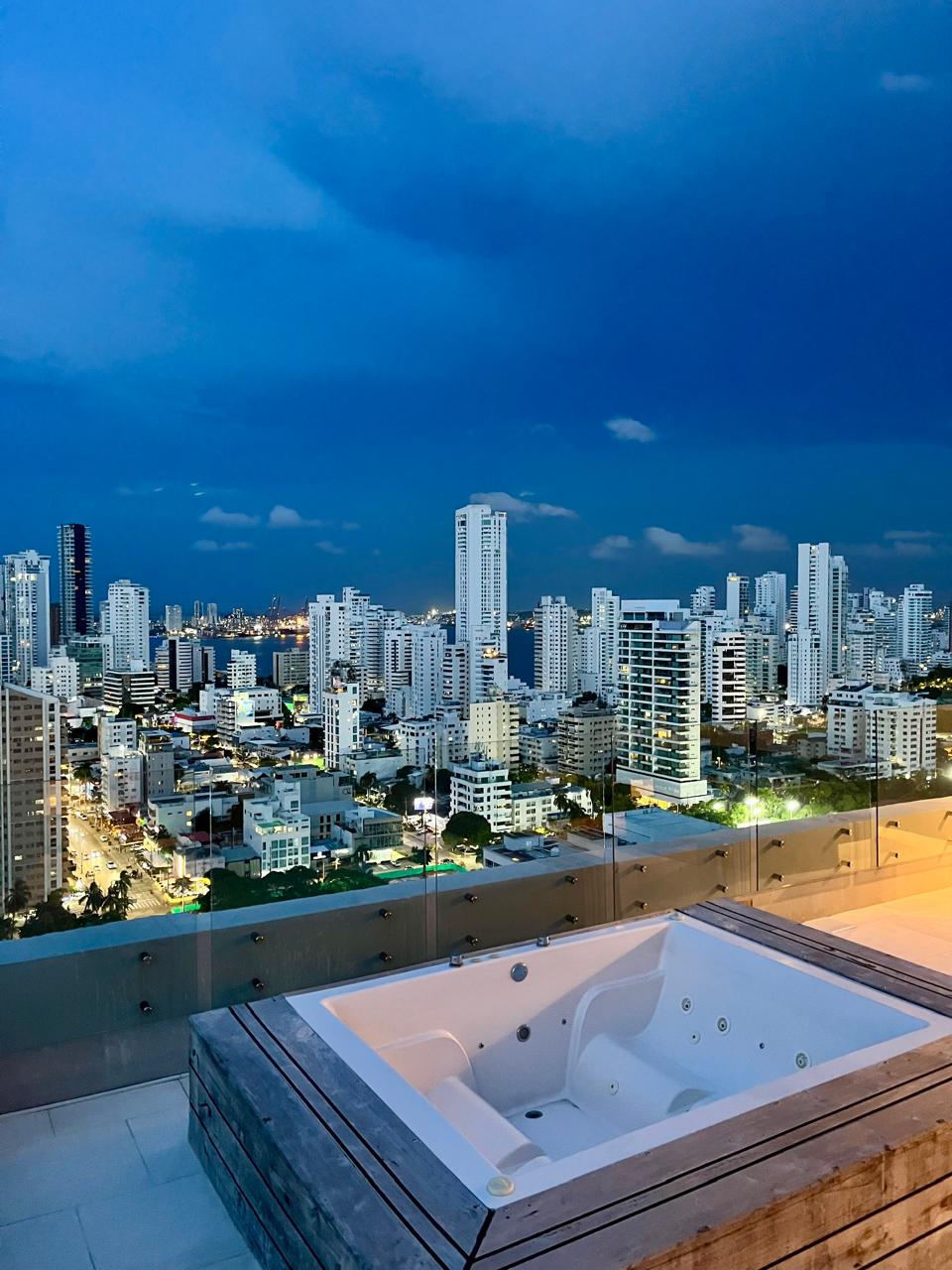 Penthouse En Venta : El Santuario Privado más Exclusivo de El Laguito, Cartagena